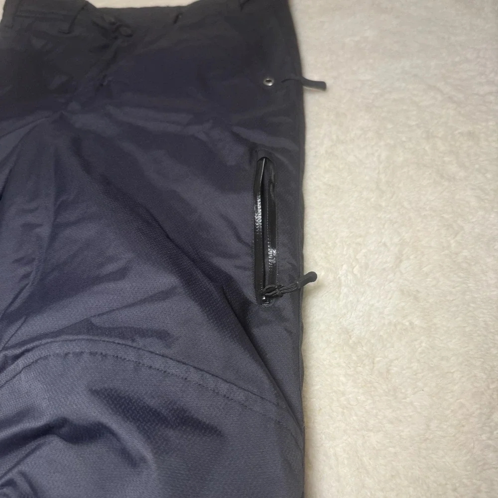 REI boys black
